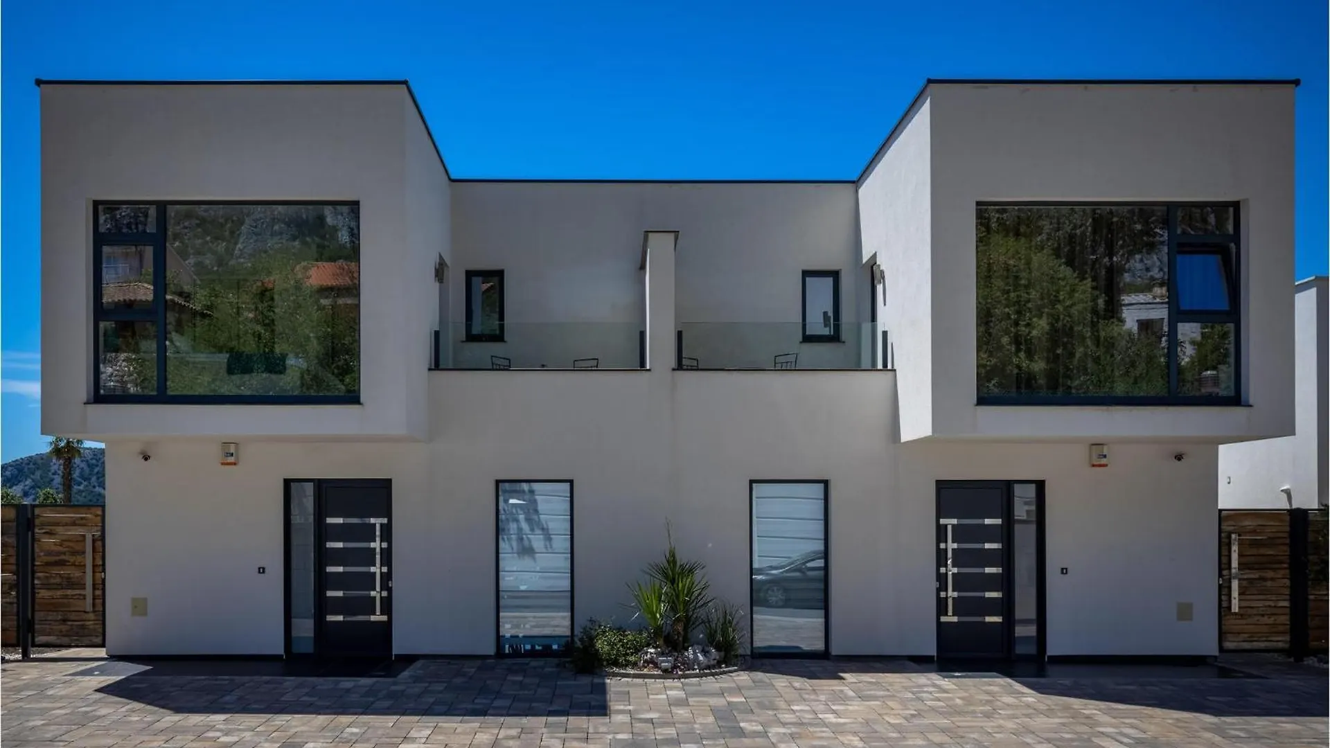 Dom wakacyjny 4 Bedroom Amazing Home In Kostelj Grižane