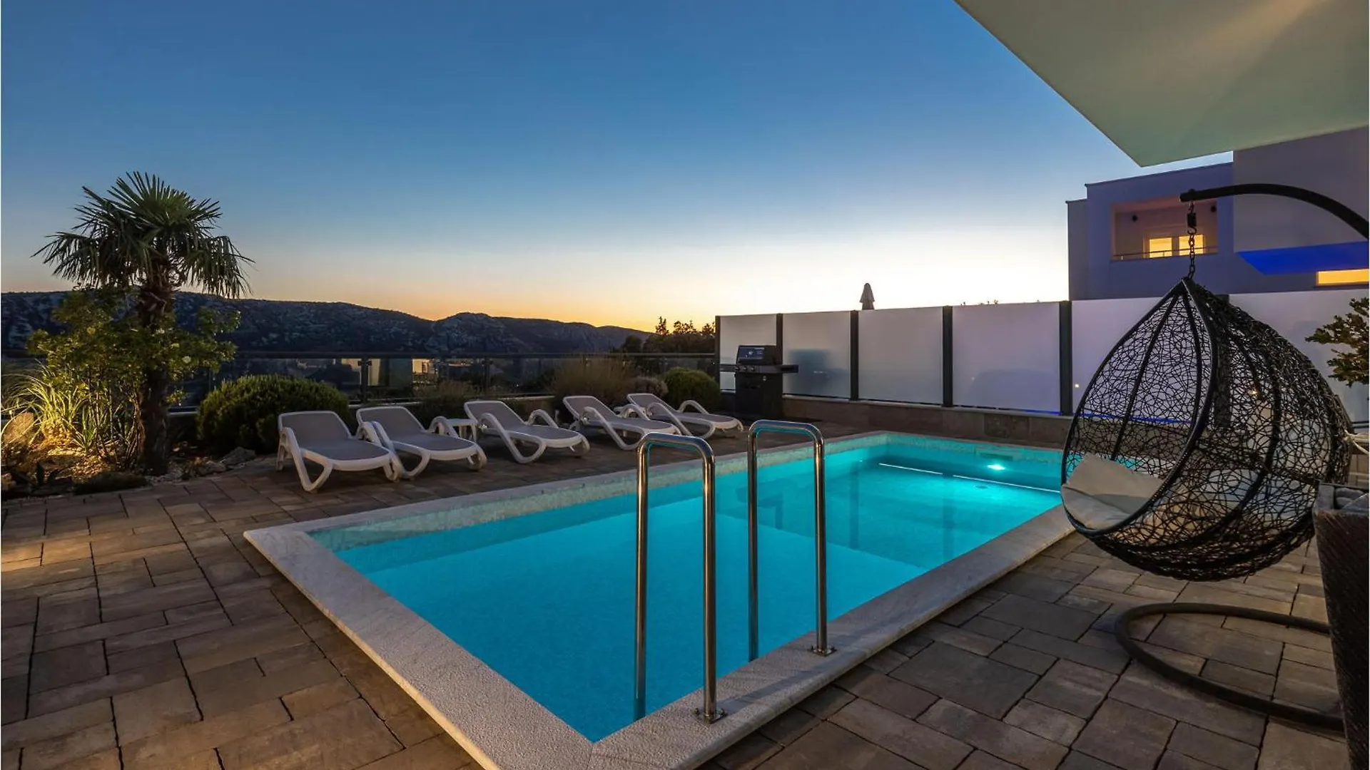 4 Bedroom Amazing Home In Kostelj Grižane Dom wakacyjny