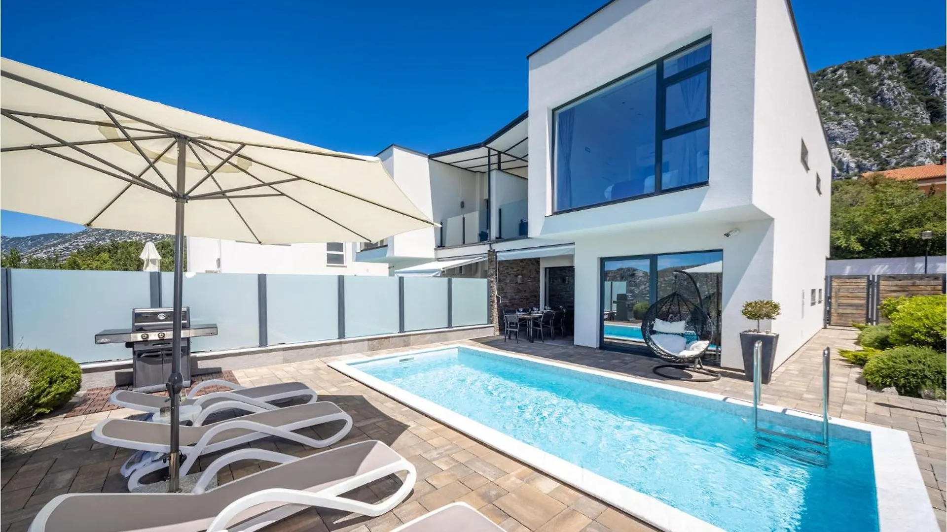 4 Bedroom Amazing Home In Kostelj location